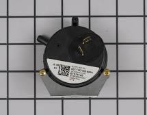 B1370126 Goodman pressure switch .40 (CLEARANCE 1 Left In Stock)