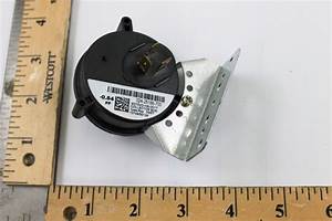 S1-024-25186-700 .84"WC Pressure Switch